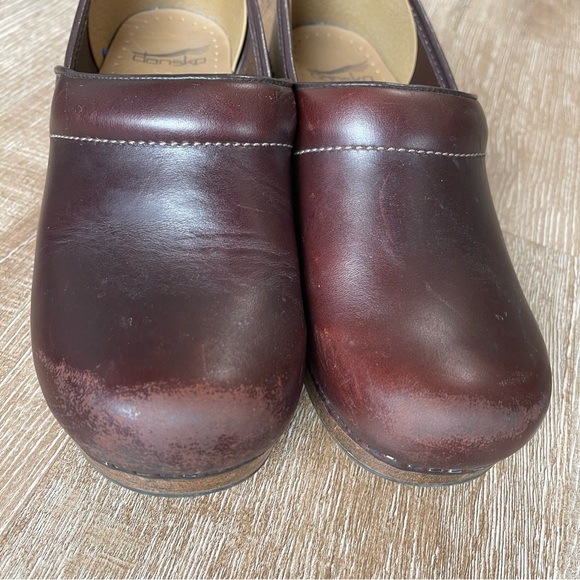 Dansko Professional Cabrio Women's Leather Clogs size 37 color saddle full grain - Picture 3 of 8